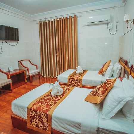 Amber Palace Hotel มิตจีนา ภายนอก รูปภาพ