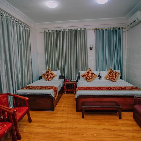 Amber Palace Hotel มิตจีนา ภายนอก รูปภาพ