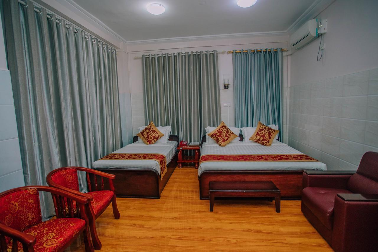 Amber Palace Hotel มิตจีนา ภายนอก รูปภาพ